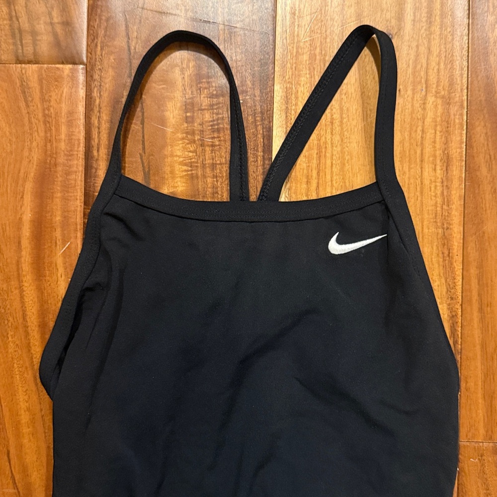 Nike HydraStrong One-Piece Swimsuit - Picture 2 of 11